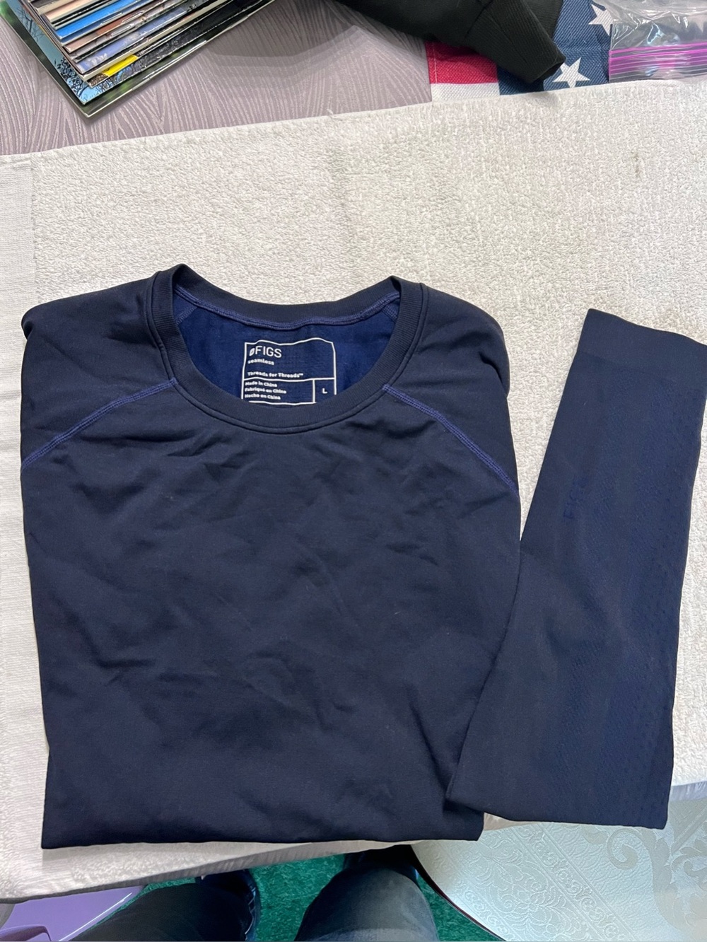 FIGS Salta Seamless Long Sleeve Underscrub Top Women’s L Navy Blue W22KW1010